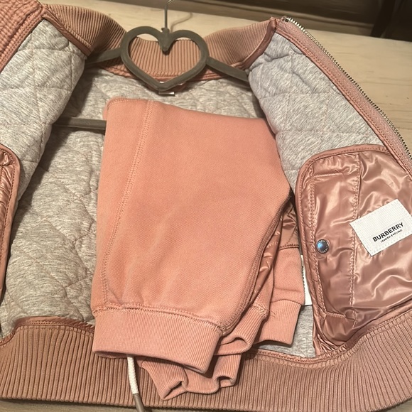 COPY - Size 2y Burberry 2 piece outfit!! In excellent condition. - Picture 3 of 6